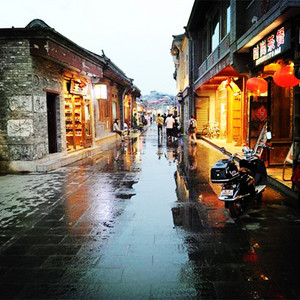 老头插女人的逼
